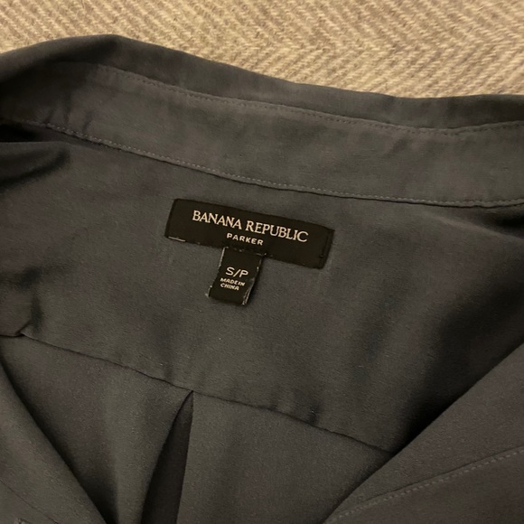 BANANA REPUBLIC Satin Long Sleeve (size S) - Picture 10 of 10